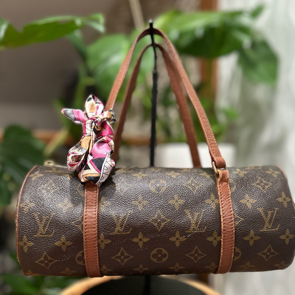 Authentic Louis Vuitton Vintage Monogram Papillon Barrel Shoulder Bag PM
